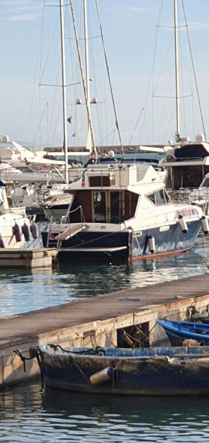 Hotel Salerno Yacht Extérieur photo