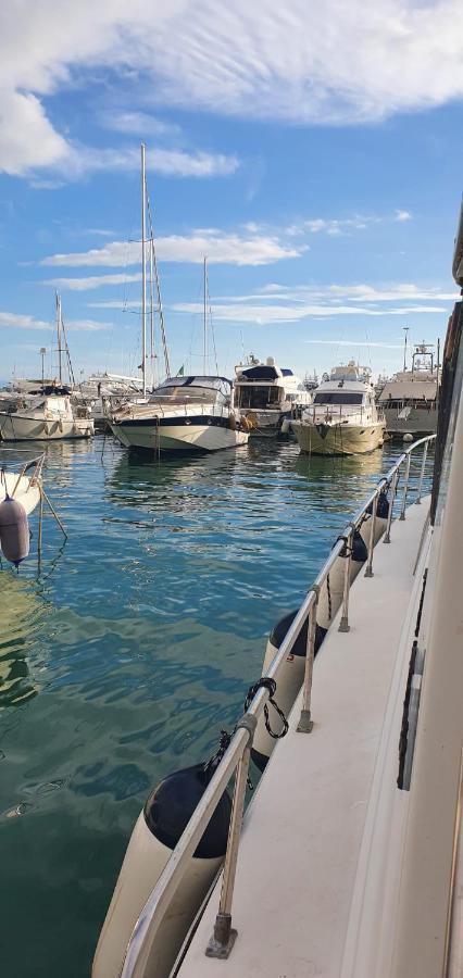 Hotel Salerno Yacht Extérieur photo