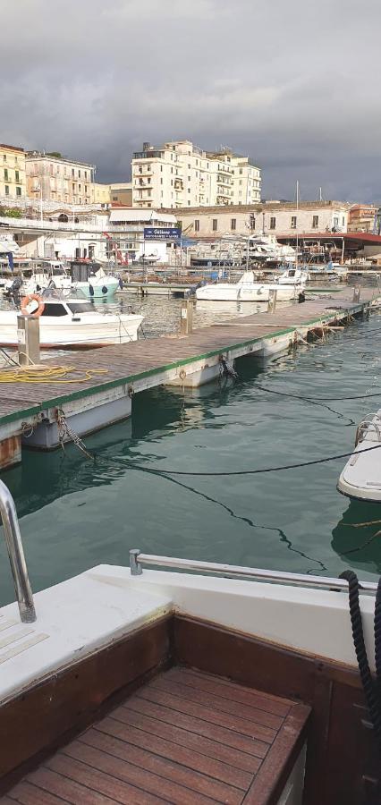 Hotel Salerno Yacht Extérieur photo